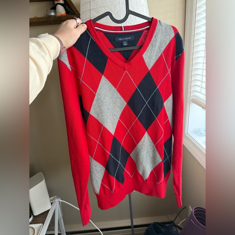 BNWT Tommy Hilfiger Men’s Argyle V Neck Sweater Size Small